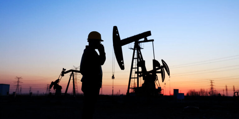 what-affects-the-price-of-oil-supply-demand-eightcap